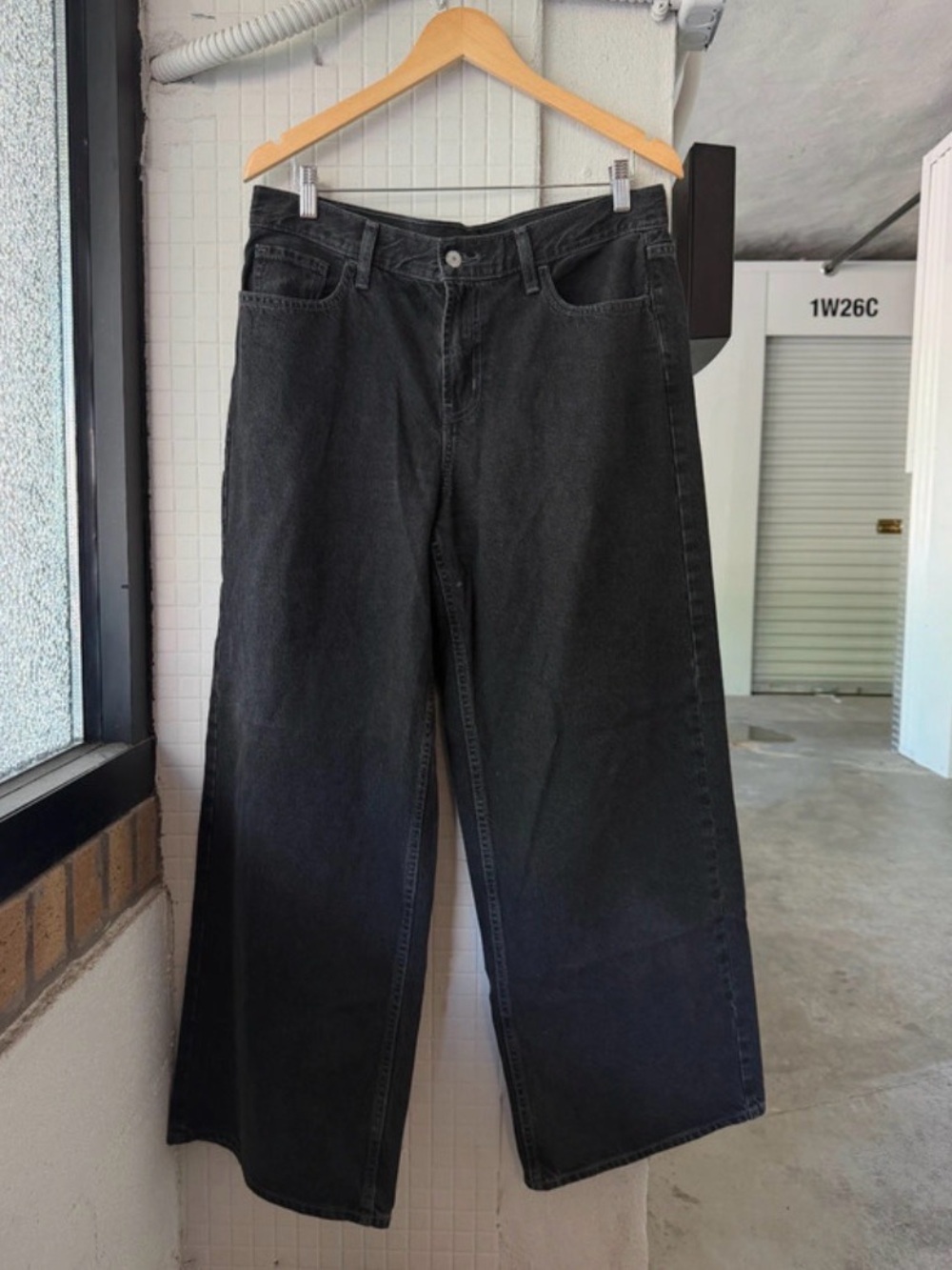 black old navy mid rise wow baggy wide leg jeans - Picture 2 of 6